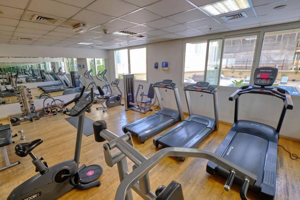 Lovely 1-Bedroom Apartment In The Heart Of Dubai Marina Екстериор снимка