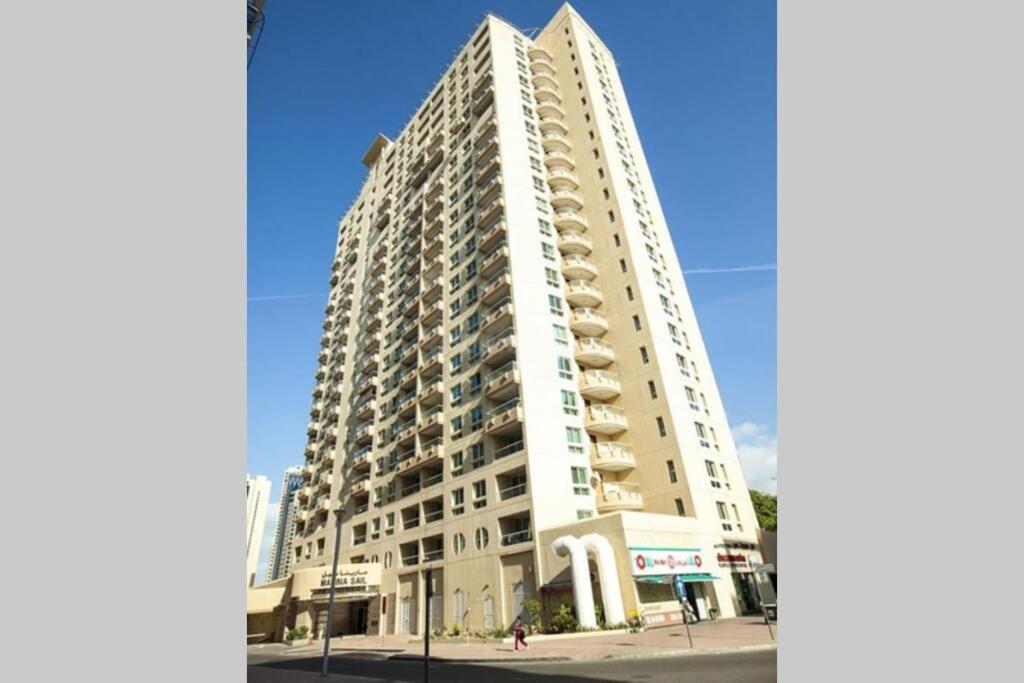 Lovely 1-Bedroom Apartment In The Heart Of Dubai Marina Екстериор снимка