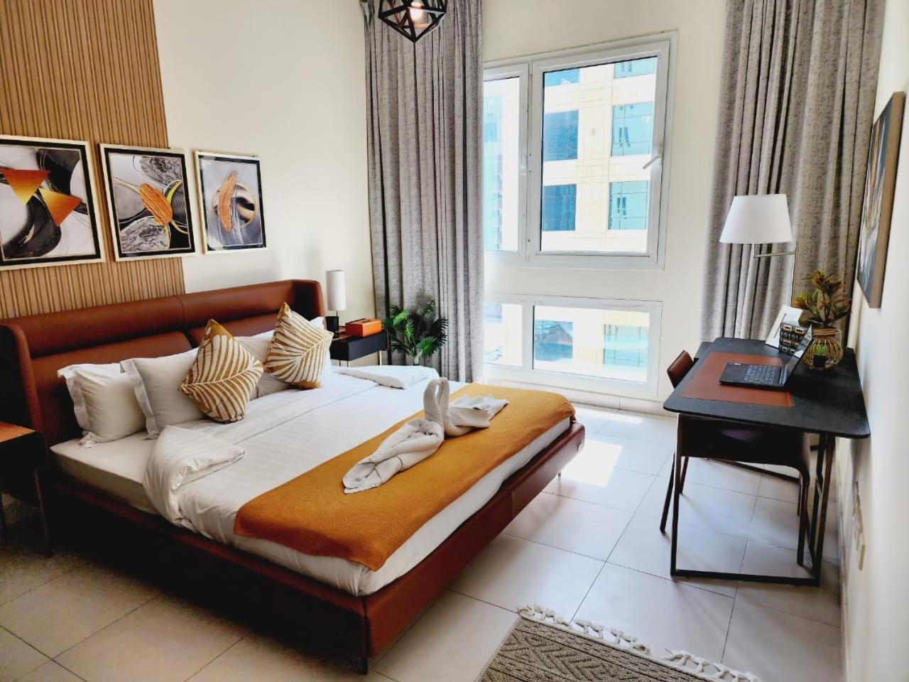 Lovely 1-Bedroom Apartment In The Heart Of Dubai Marina Екстериор снимка